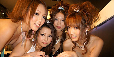 Karin Asamiya & Saki Kozakura & Shiho Kanou & Yuki Mizuho in Karin, Saki, Shiho and Yuki are having fun in the night club - AviDolz