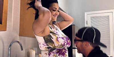 PORNFIDELITY Titty Fucking The Huge Naturals of Ashlyn Peaks