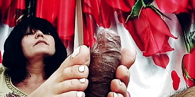 Beautiful Eyes Slut Wife to Die For