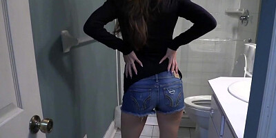 Striptease Peeing Puckering