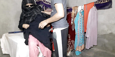 Customer and shop owner sex, kapdon ki dukan me chudai, sex in cloth shop
