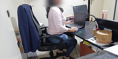 My boss at work asked me to fuck her every day in exchange for a raise. She said she wanted to be my sugar mommy