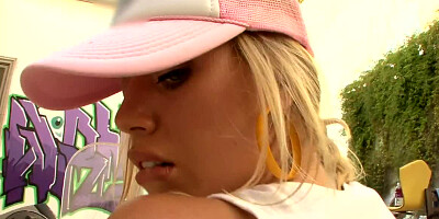 Nicole has a really nice ass she likes it showcased with oil