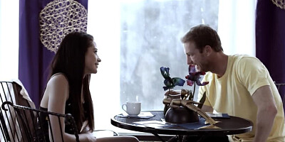 Experienced man easily tempts naive girl into oral sex