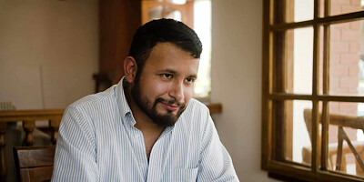 His friend arrives on a trip and seduces him (ends badly).