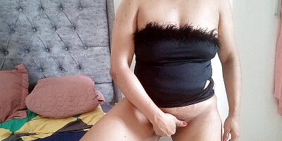 JOVENCITA MILF PROVOKING AND INVITING THEM TO ASK FOR FANTASIES