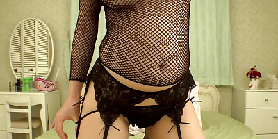 Sultry solo flashes with luxurious lady Harua Narimiya in HD JAV!