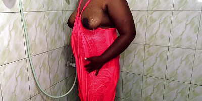 House Wife Bath Show