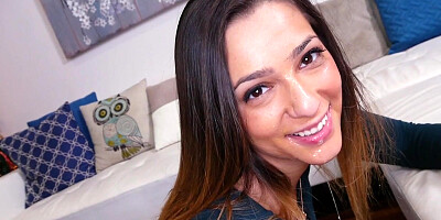 Jaye Summers In Hot Top Hottie