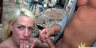 German public MILF gets banged outdoor on first sex date