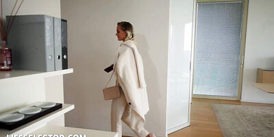 Femme fatale Alyssa's blowjob smut