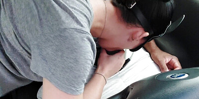 Hottie swallowed cock and drank milk in the parking lot