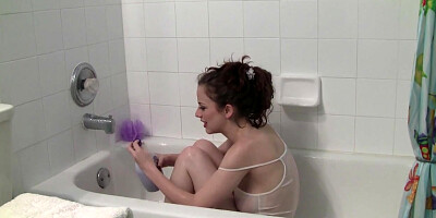 Evelin Aubert in Beauty At The Bridge - EuroBabesHd