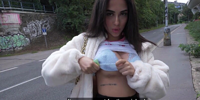 Inked taxi babe fucked in car outdoor for special discount