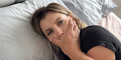 Don',t Scream! Step Daughter Gets Fucked By Her Horny Step Dad While She Was Taking a Nap
