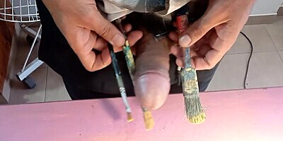 A beautiful arts student who likes my brushes and my cock