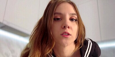 Cutie schoolgirl made him cum prematurely POV 4k