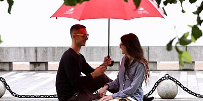 Leggy teen decides to fuck a stranger