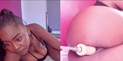 Cam Girl Fucks her Fuck Machine whiles at home alone chatting online p04