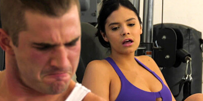 Spontaneous fuck instead of usual sport training in gym