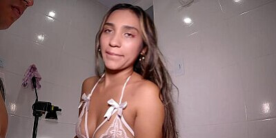 Nighttime getaway with a big-ass schoolgirl ends in a creampie