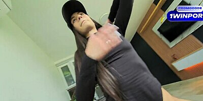 My stepbrother's girlfriend is home alone and I can't stand the urge I have to fuck her