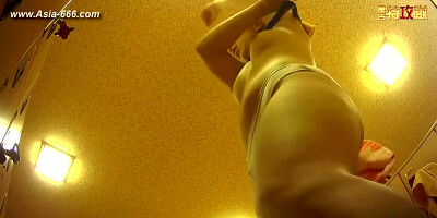 Japanese public bathroom changeroom.102