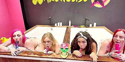 Warning - Extremely Wet! Lesbian Foursome In The Luxury Jacuzzi