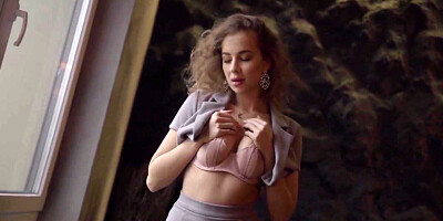 Hot Flesh With A Side Of Curly