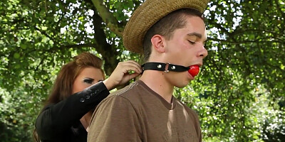 Chubby Duo Dominating Guy Outdoors - Plumperd