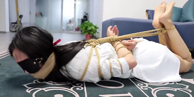 Chinese Beauty Bondage