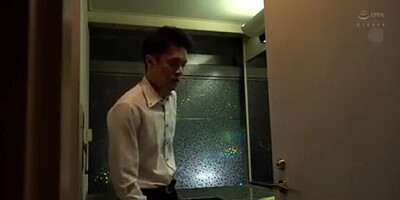 I feel it in my sensitive pussy,03010