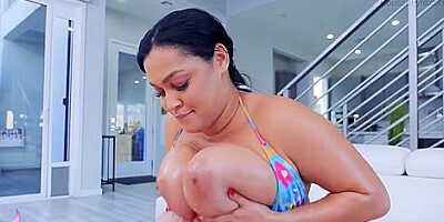 Ashlyn Peaks - Jugs For Wiener Hugs