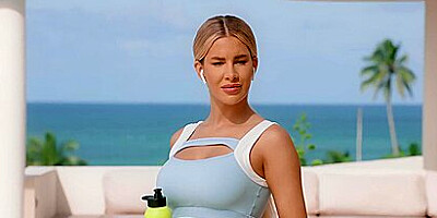 Hard Bodied Ema Gives Gym Buddy A Real Work Out 3924