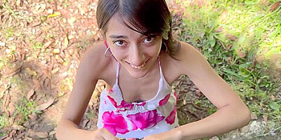 Soy El Jardinero De Lunita Galactica Y Me Paga Con Sexo