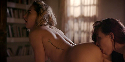 Slut knows that nobody can satisfy carnal urges as good as bestie