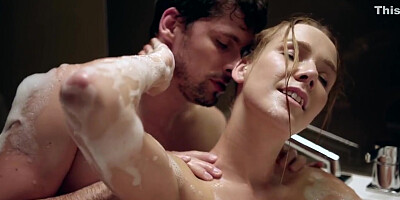 Beautiful Alexis Bubble Bath Sex
