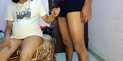 Bhabi Dewar Ke Room Me Aake Kapde Badal Rahi Thi