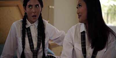 Missa X, Mina Luxx And Mina Lux - Step-daddys Divorce Party 6 Min