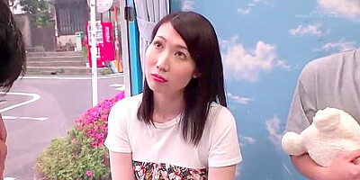 240719スケベ奥さんにちんこ見せて挿入d2