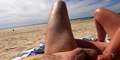 On Baise A Plage Publique Beaucoup De Nous Tournent Autour Pipe Masturbation Ejac Bouche