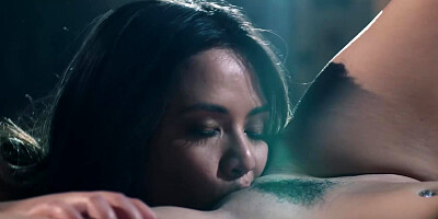 Lesbians Chanel Camryn n Scarlett Alexis lick pussy on piano