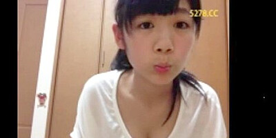 240508童顔でエロ可愛い女子の谷間135