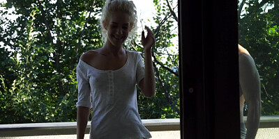 A sweet blonde opens up her ass and gets it filled with cum