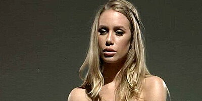 Nicole Aniston And Popular With Women In Nicoles Silicone Tits Smut