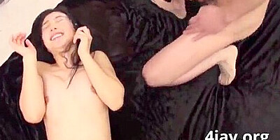 Bukkake on the face one after another while being penetrated in missionary position