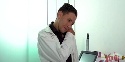 Sexy Enfermera Se Pone Lenceria Para Calentar Al Doctor, Pero Termina Cogiendo Con El Paciente 10 Min With Michelle Zurita And El Bambino Polla