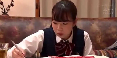 02611,A woman who is fucked and writhes in agony