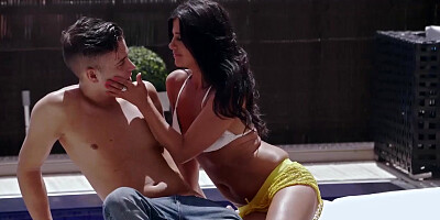 Tanned Romanian brunette craves sex with young crusher
