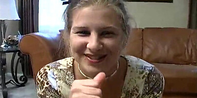 Dressed up MILF prefers to suck man's penis